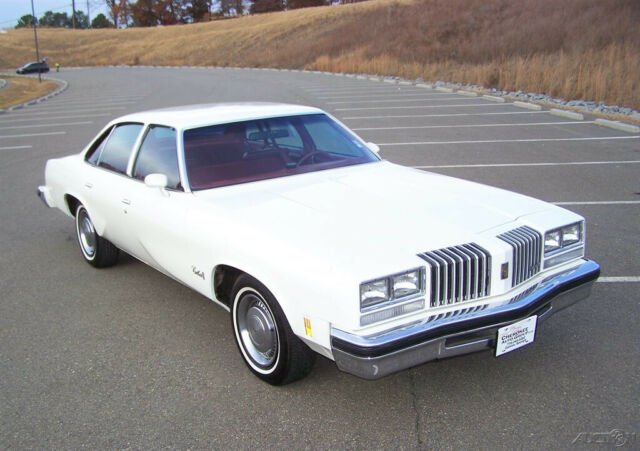 Oldsmobile Cutlass 1977 image number 17