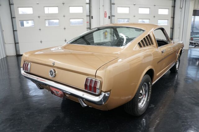 Ford Mustang 1965 image number 17