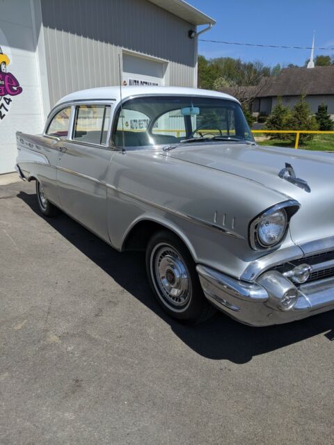 Chevrolet Bel Air 1957 image number 24