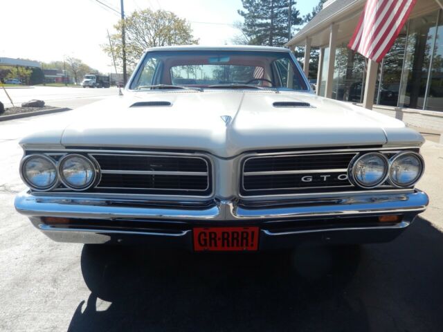 Pontiac GTO 1964 image number 2