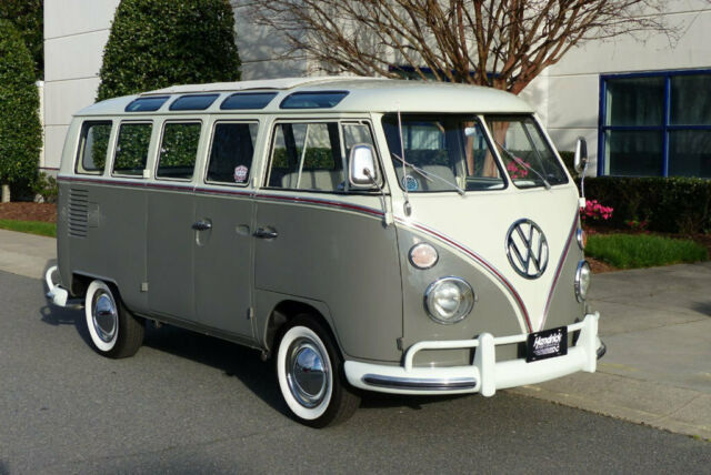 Volkswagen Samba 1964 image number 1