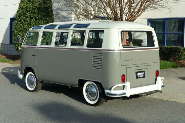 Volkswagen Samba 1964 image number 30