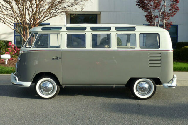 Volkswagen Samba 1964 image number 32