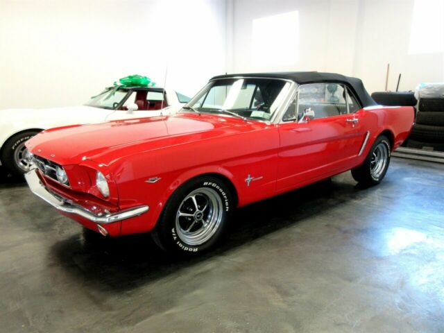 Ford Mustang 1965 image number 28