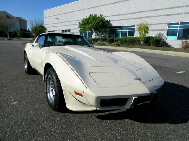 Chevrolet Corvette 1979 image number 25