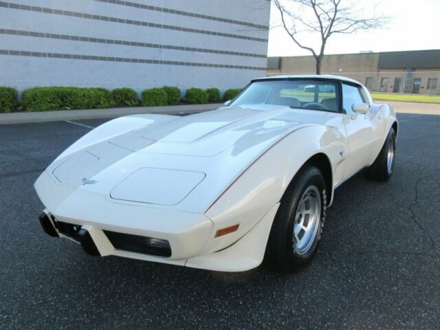 Chevrolet Corvette 1979 image number 28