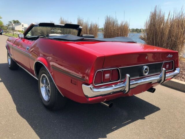 Ford Mustang 1972 image number 33