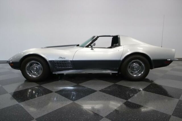 Chevrolet Corvette 1971 image number 2