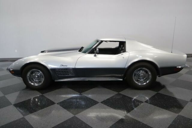 Chevrolet Corvette 1971 image number 23