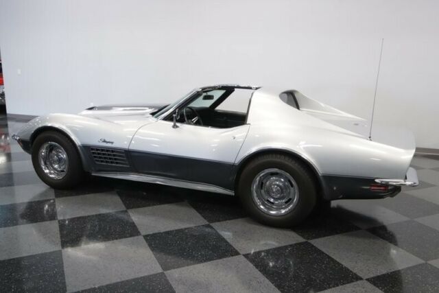 Chevrolet Corvette 1971 image number 32