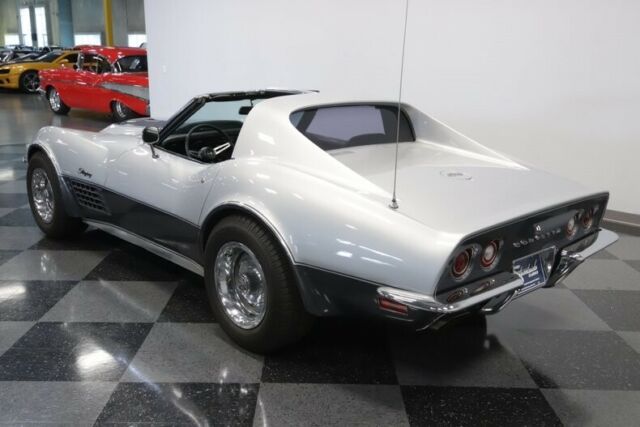 Chevrolet Corvette 1971 image number 33