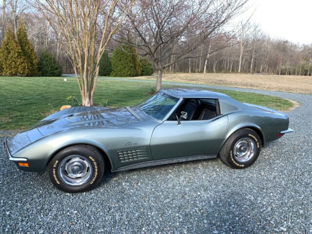 Chevrolet Corvette 1972 image number 1