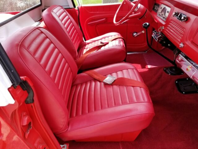 Kaiser Jeepster Commando Pickup 1967 image number 11