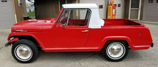 Kaiser Jeepster Commando Pickup 1967 image number 2