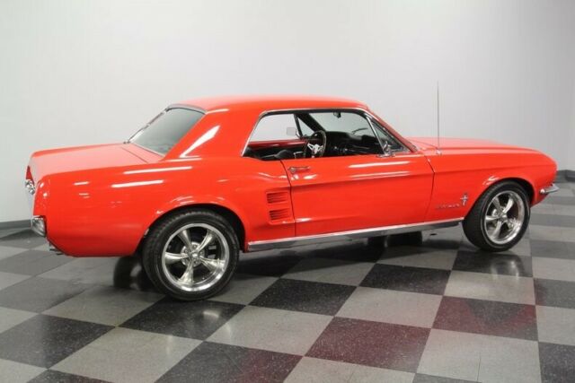 Ford Mustang 1967 image number 14