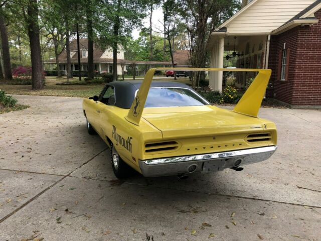 Plymouth Road Runner 1970 image number 22