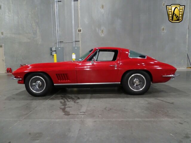 Chevrolet Corvette 1967 image number 33