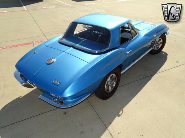 Chevrolet Corvette 1966 image number 28