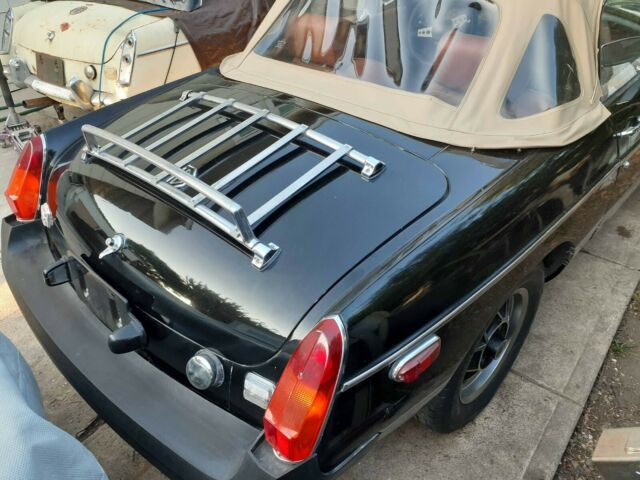 MG MGB 1979 image number 4