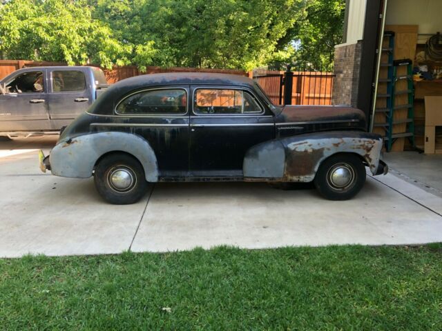 Chevrolet Special Deluxe 1942 image number 2