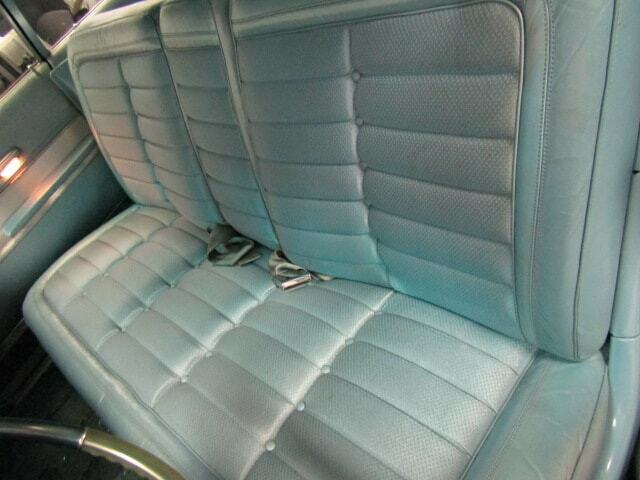 Chrysler Imperial 1964 image number 34