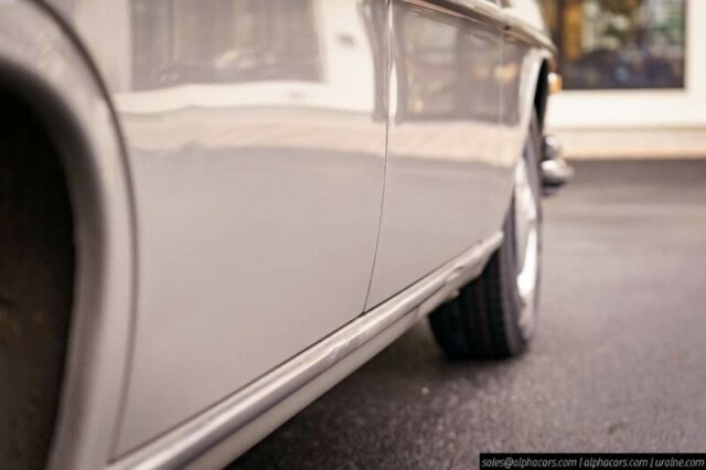 Mercedes-Benz 200-Series 1972 image number 46