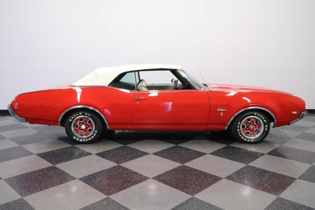 Oldsmobile Cutlass 1969 image number 15