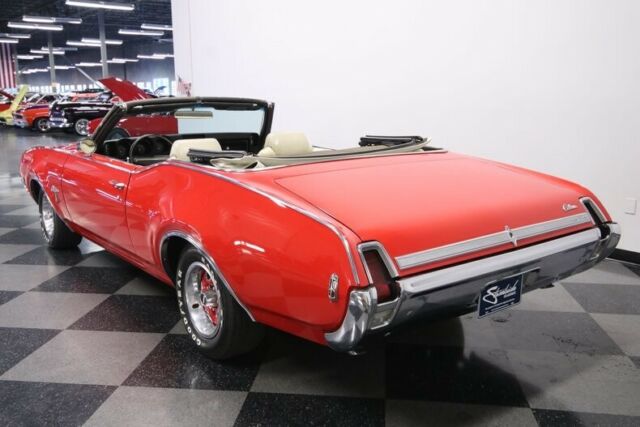 Oldsmobile Cutlass 1969 image number 9