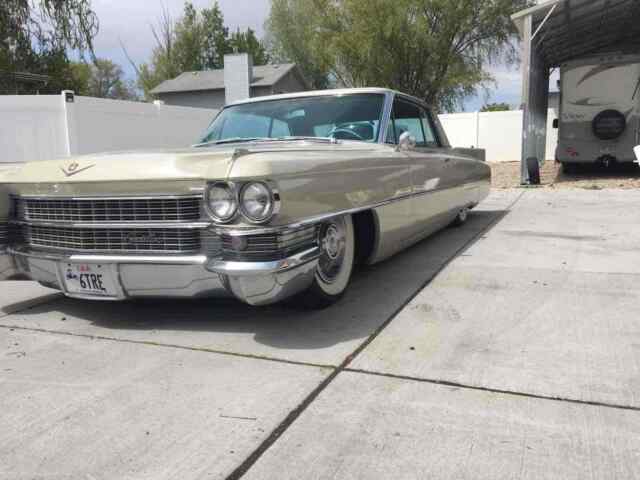 Cadillac Coupe Deville 1963 image number 24