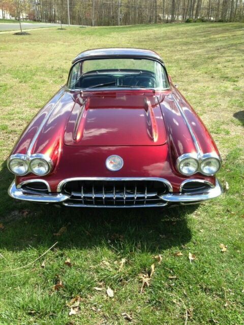 Chevrolet Corvette 1960 image number 13