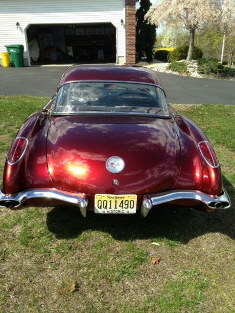 Chevrolet Corvette 1960 image number 14