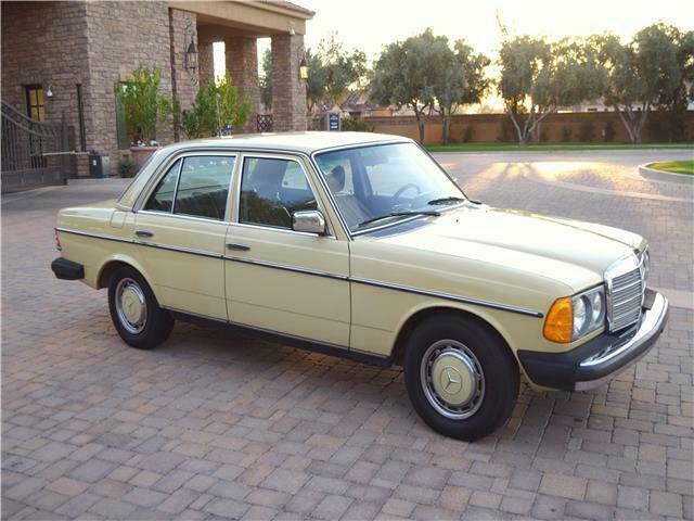 Mercedes-Benz 300-Series 1977 image number 16