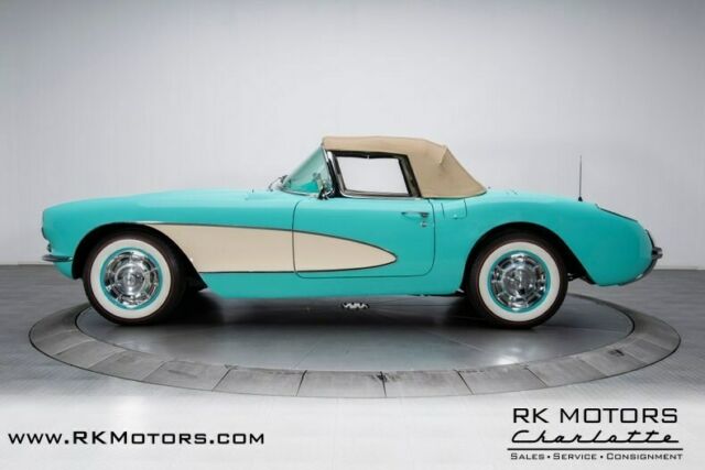 Chevrolet Corvette 1956 image number 15