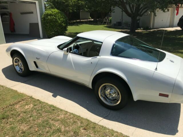 Chevrolet Corvette 1978 image number 18