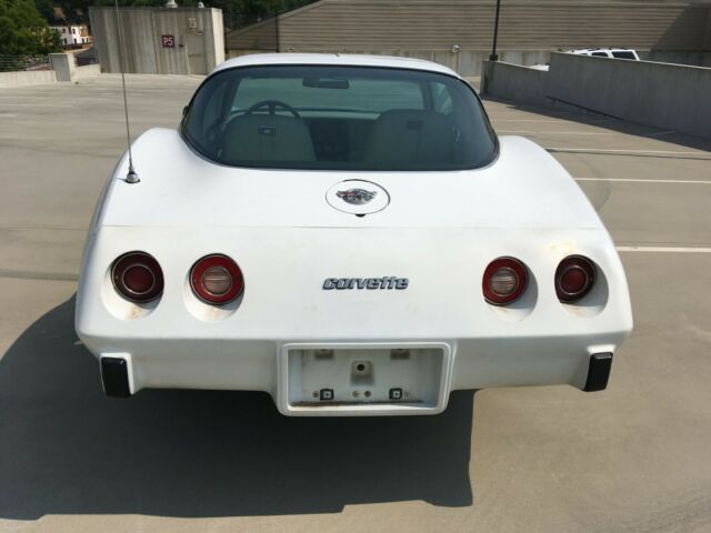 Chevrolet Corvette 1978 image number 28