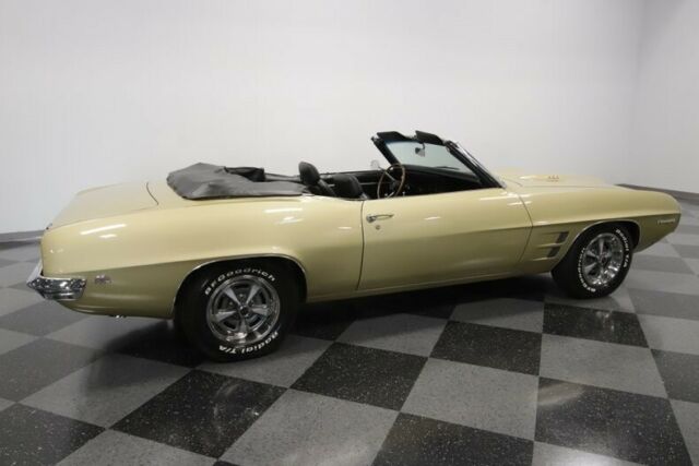 Pontiac Firebird 1969 image number 38