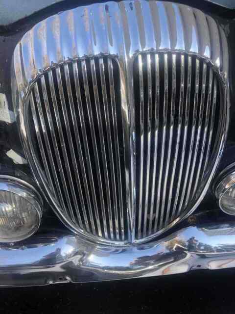 Jaguar daimler v8 sedan 1965 image number 19