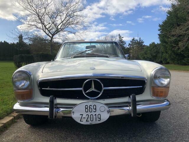 Mercedes-Benz SL-Class 1970 image number 12