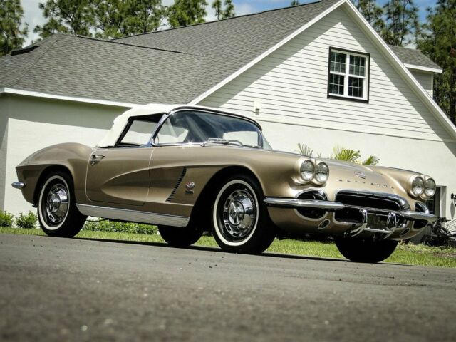 Chevrolet Corvette 1962 image number 31