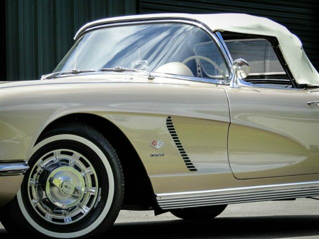 Chevrolet Corvette 1962 image number 39