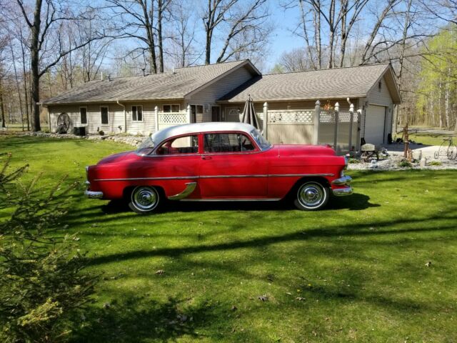 Chevrolet Bel Air/150/210 1954 image number 16