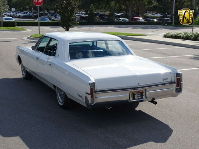 Oldsmobile Ninety-Eight 1966 image number 20