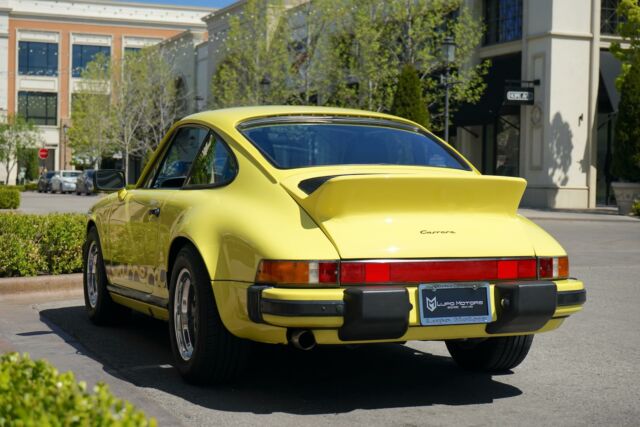 Porsche 911 1975 image number 4