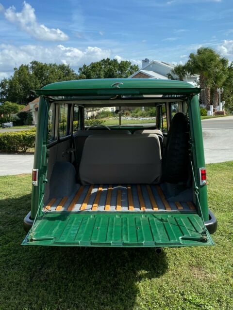 Jeep Willys Station Wagon 1955 image number 18