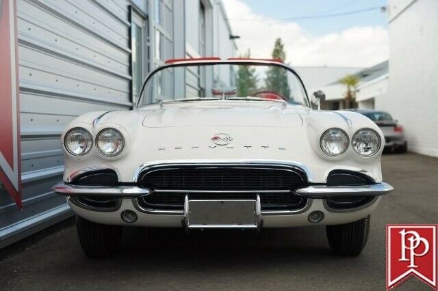 Chevrolet Corvette 1962 image number 6