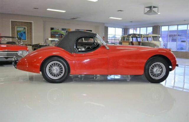 Jaguar XK120 OTS 1952 image number 42