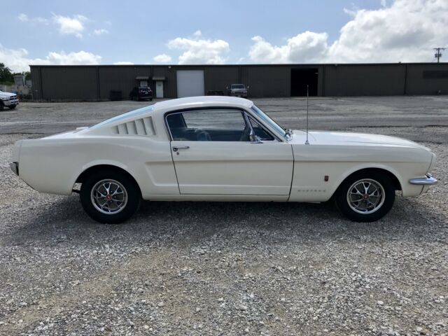 Ford Mustang 1965 image number 5