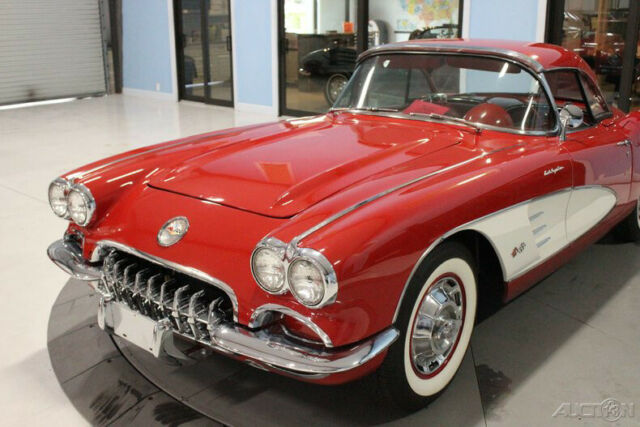 Chevrolet Corvette 1960 image number 32