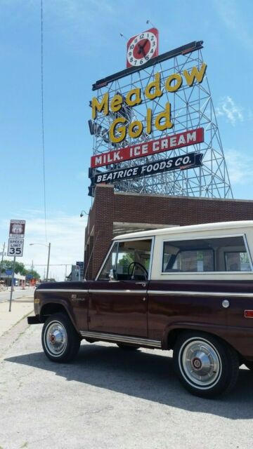 Ford Bronco 1973 image number 1