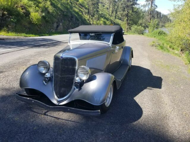 Ford Roadster 1934 image number 0